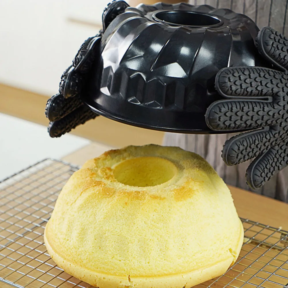 Baking Mould Chiffon Cake Bowl Round Stirring Non-Stick Fluted Ring Tin Pan Baking Pan Tool Cake Mold
Baking Mould Chiffon Cake Bowl Round Stirring Non-Stick Fluted Ring Tin Pan Baking Pan Tool Cake Mold
