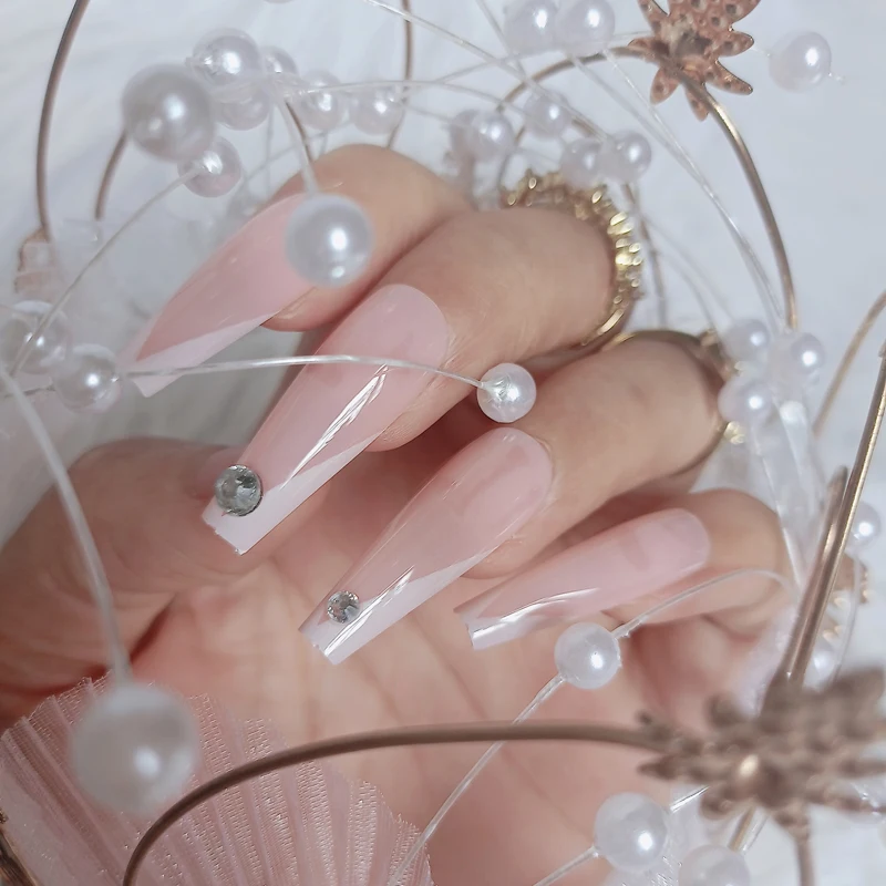 24 шт. новые роскошные ювелирные изделия Длинные балетные гробы французские накладные ногти с кристаллами бриллиантами обнаженные накладные ногти
24 шт. новые роскошные ювелирные изделия Длинные балетные гробы французские накладные ногти с кристаллами бриллиантами обнаженные накладные ногти