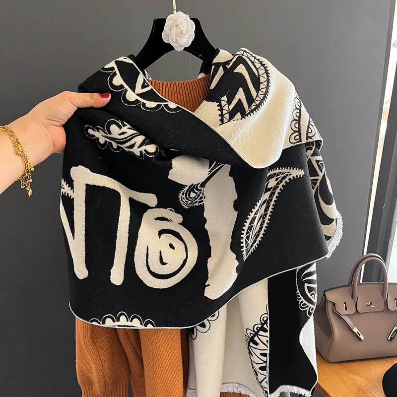 Модная теплая шаль из твида, кашемировый шарф для женщин, зимнее дизайнерское одеяло, бандана, Женские палантины, плотное пончо из пашмины
Модная теплая шаль из твида, кашемировый шарф для женщин, зимнее дизайнерское одеяло, бандана, Женские палантины, плотное пончо из пашмины