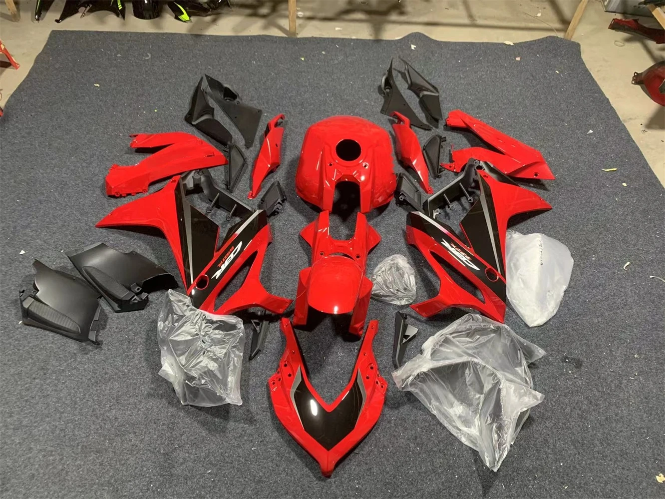 Обтекатель для мотоцикла подходит для CBR650R 2019 2020 2021 2022 2023 CBR650 19 2021 22 23 года обтекатель серый красный корпус для мотоцикла 
Обтекатель для мотоцикла подходит для CBR650R 2019 2020 2021 2022 2023 CBR650 19 2021 22 23 года обтекатель серый красный корпус для мотоцикла