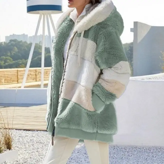 Winter Women's Coat Fashion Casual Stitching Plaid Ladies Clothes Hooded Zipper Ladies Coat Plush Women Jacket New
Winter Women's Coat Fashion Casual Stitching Plaid Ladies Clothes Hooded Zipper Ladies Coat Plush Women Jacket New