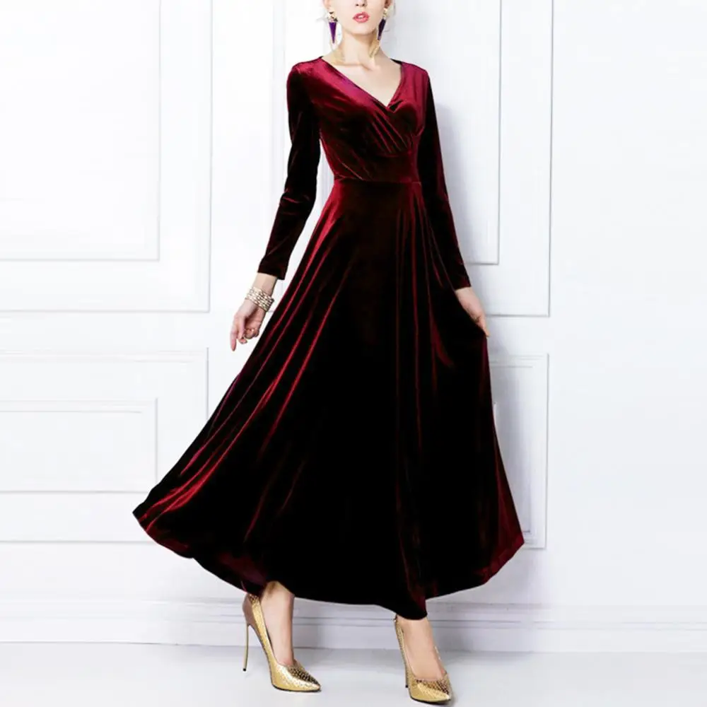 Vintage Women Autumn Long Sleeve V Neck Pleated Velvet Banquet Party Maxi Dress Party Wedding Elegant Evening dress
Vintage Women Autumn Long Sleeve V Neck Pleated Velvet Banquet Party Maxi Dress Party Wedding Elegant Evening dress