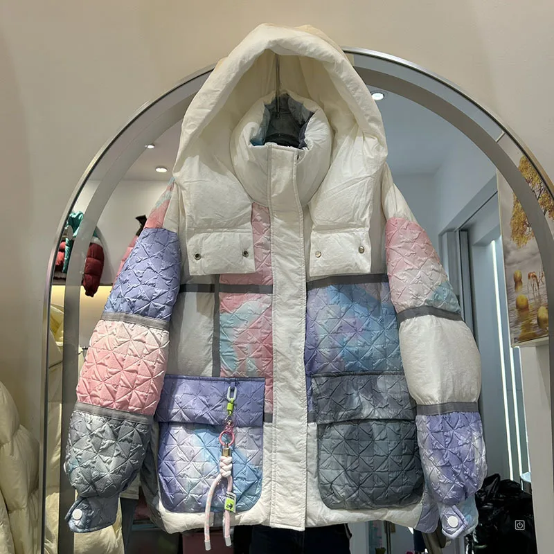 Женское пуховое пальто с контрастной вставкой, повседневное свободное утепленное пуховое пальто в европейском стиле, новинка зимы 2023
Женское пуховое пальто с контрастной вставкой, повседневное свободное утепленное пуховое пальто в европейском стиле, новинка зимы 2023