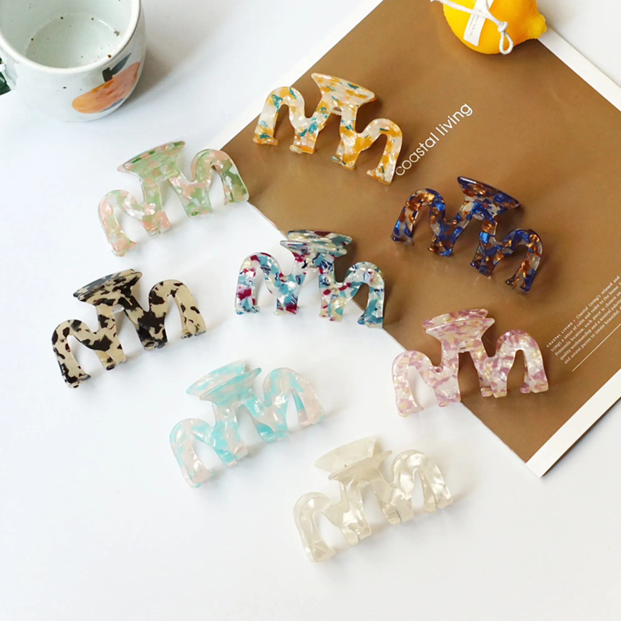 1pcs/lot niche wave hair clip retro women's hollow hair grab fashion hair accessories
1pcs/lot niche wave hair clip retro women's hollow hair grab fashion hair accessories