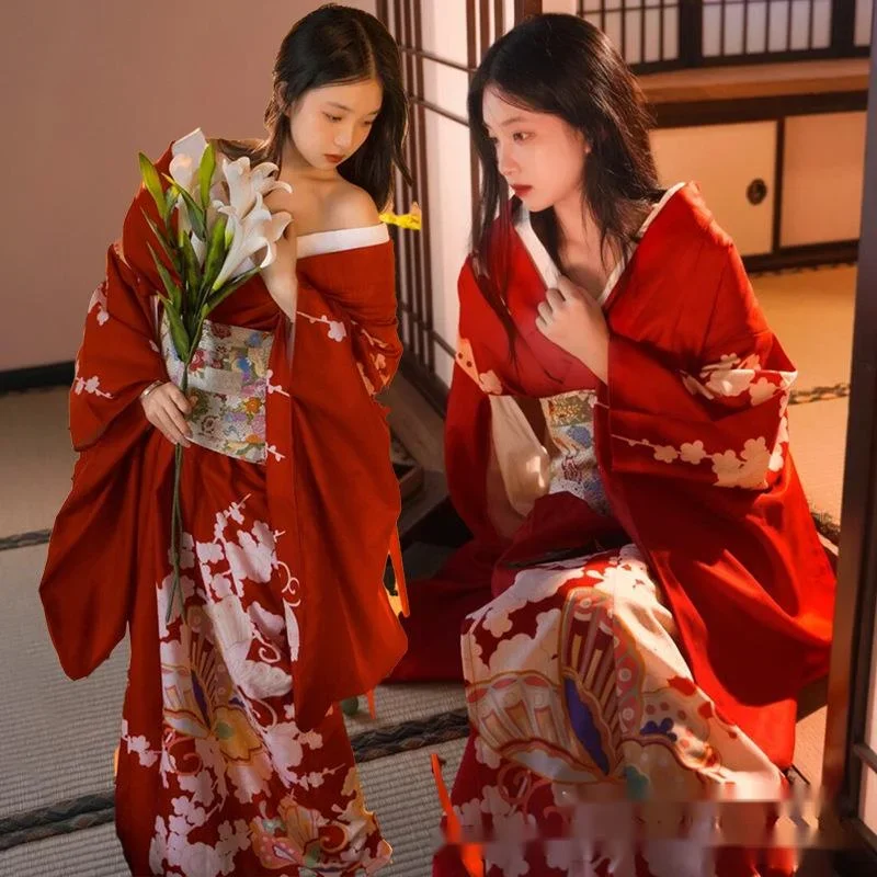 Kimono women's formal dress Traditional modified retro style red Japanese Kazuki girl kimono
Kimono women's formal dress Traditional modified retro style red Japanese Kazuki girl kimono