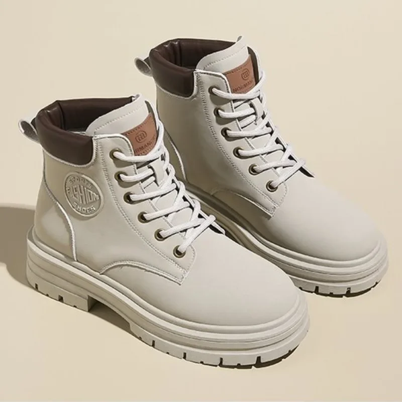 New Autumn high top women leather Boots Classic Fashion Durable Waterproof High Top Boots Soft Sole Anti slip Yellow Ankle Boots
New Autumn high top women leather Boots Classic Fashion Durable Waterproof High Top Boots Soft Sole Anti slip Yellow Ankle Boots