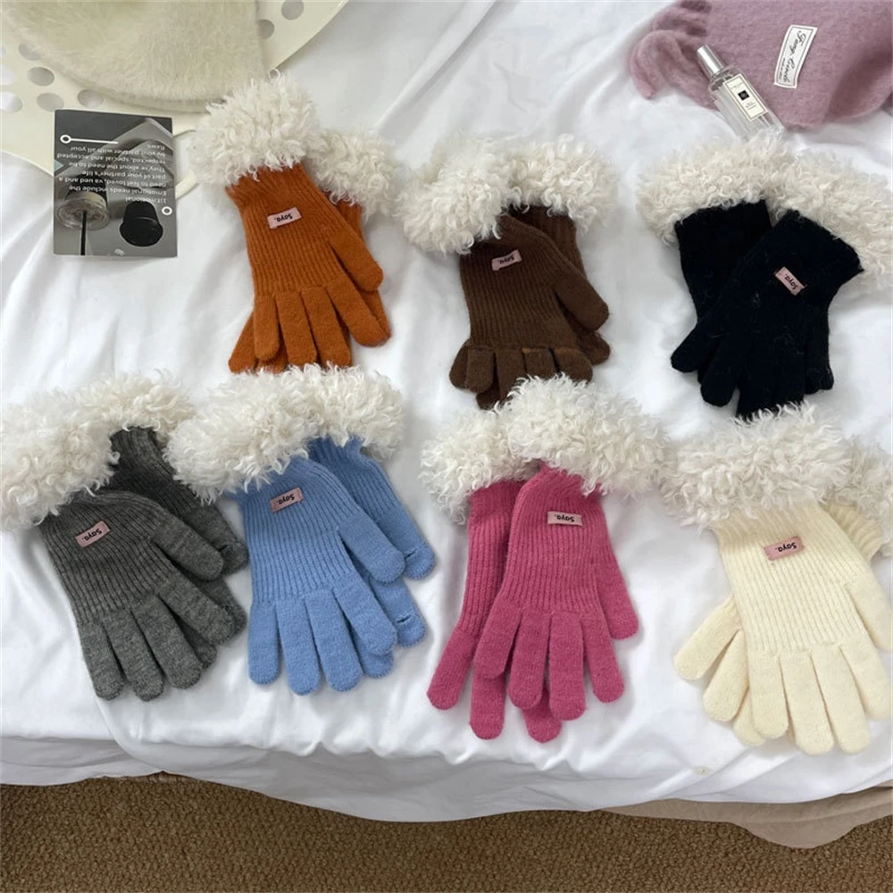 Fashion Plush Patchwork Knitted Gloves Women's Winter Open Finger Woolen Split Finger Gloves Girls Touchable Five Finger Gloves
Fashion Plush Patchwork Knitted Gloves Women's Winter Open Finger Woolen Split Finger Gloves Girls Touchable Five Finger Gloves