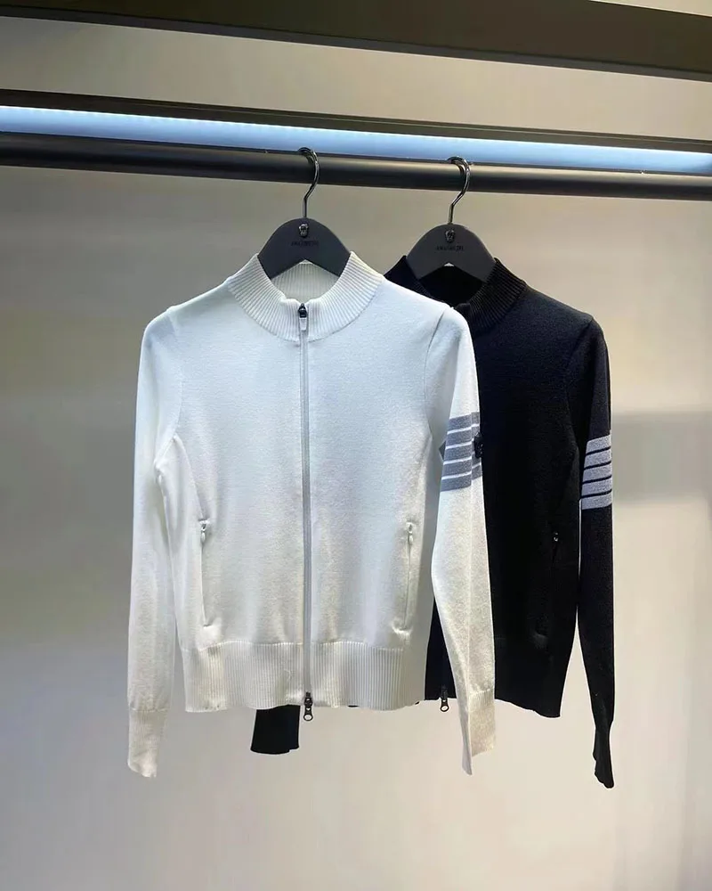 2022 new women's double zipper stand up collar wool knit jacket slim fit autumn and winter W122417
2022 new women's double zipper stand up collar wool knit jacket slim fit autumn and winter W122417
