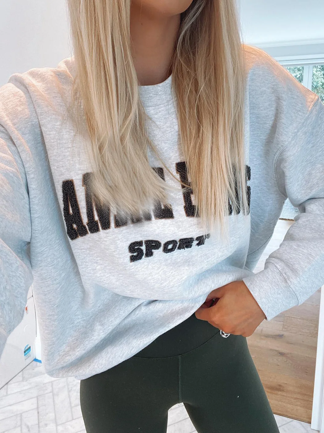 Jyate 2022 Autumn Letter Print Sweatshirts Tops Women Loose Casual Long Sleeve O Neck Pullover Tops High Streetwear Sweatshirt
Jyate 2022 Autumn Letter Print Sweatshirts Tops Women Loose Casual Long Sleeve O Neck Pullover Tops High Streetwear Sweatshirt