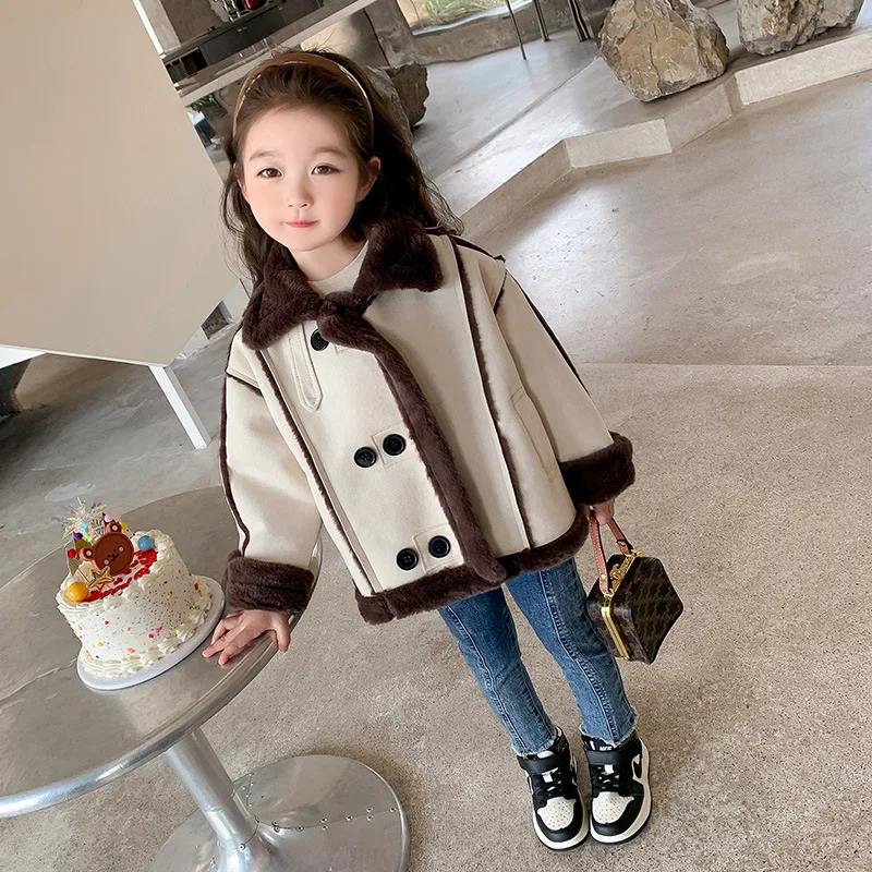 Girls' Velvet Thicked Coat 2023 New Autumn Winter Kids Double-breasted Stand Collar Warm Outerwear Korean Girls Suede Jacket
Girls' Velvet Thicked Coat 2023 New Autumn Winter Kids Double-breasted Stand Collar Warm Outerwear Korean Girls Suede Jacket