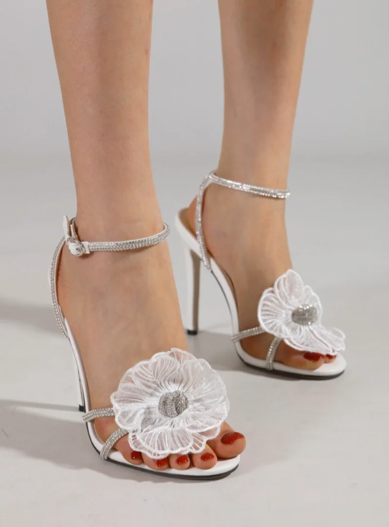 Luxury Rhinestone Flower High Quality Shoes Sexy Open Toe Ankle Strap Large Size Women Sandal Elegant Design Buckle Wedding Shoe 29 S6c72a6caa39745cfa0327dd7f08466a7u
