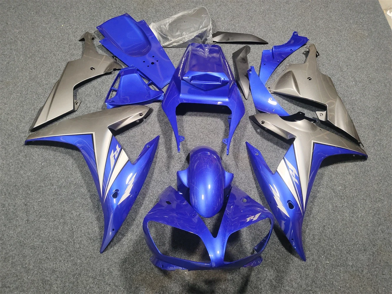 For Yamaha YZFR1 YZF-R1 YZF R1 YZF1000 2002 2003 Motorcycle Fairing Injection Kit ABS Plastic Body Bodykits Accessories Black
For Yamaha YZFR1 YZF-R1 YZF R1 YZF1000 2002 2003 Motorcycle Fairing Injection Kit ABS Plastic Body Bodykits Accessories Black