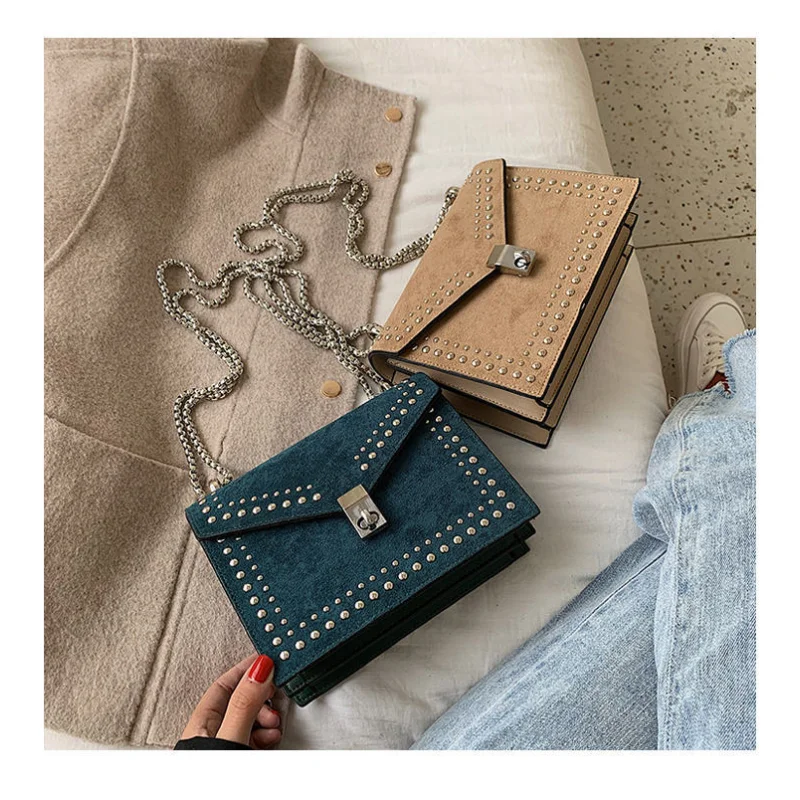 Women Chain Rivet Lock Designer Crossbody Bags Travel Small Flaps Shoulder Messenger Bag Female Bolso Feminina
Women Chain Rivet Lock Designer Crossbody Bags Travel Small Flaps Shoulder Messenger Bag Female Bolso Feminina