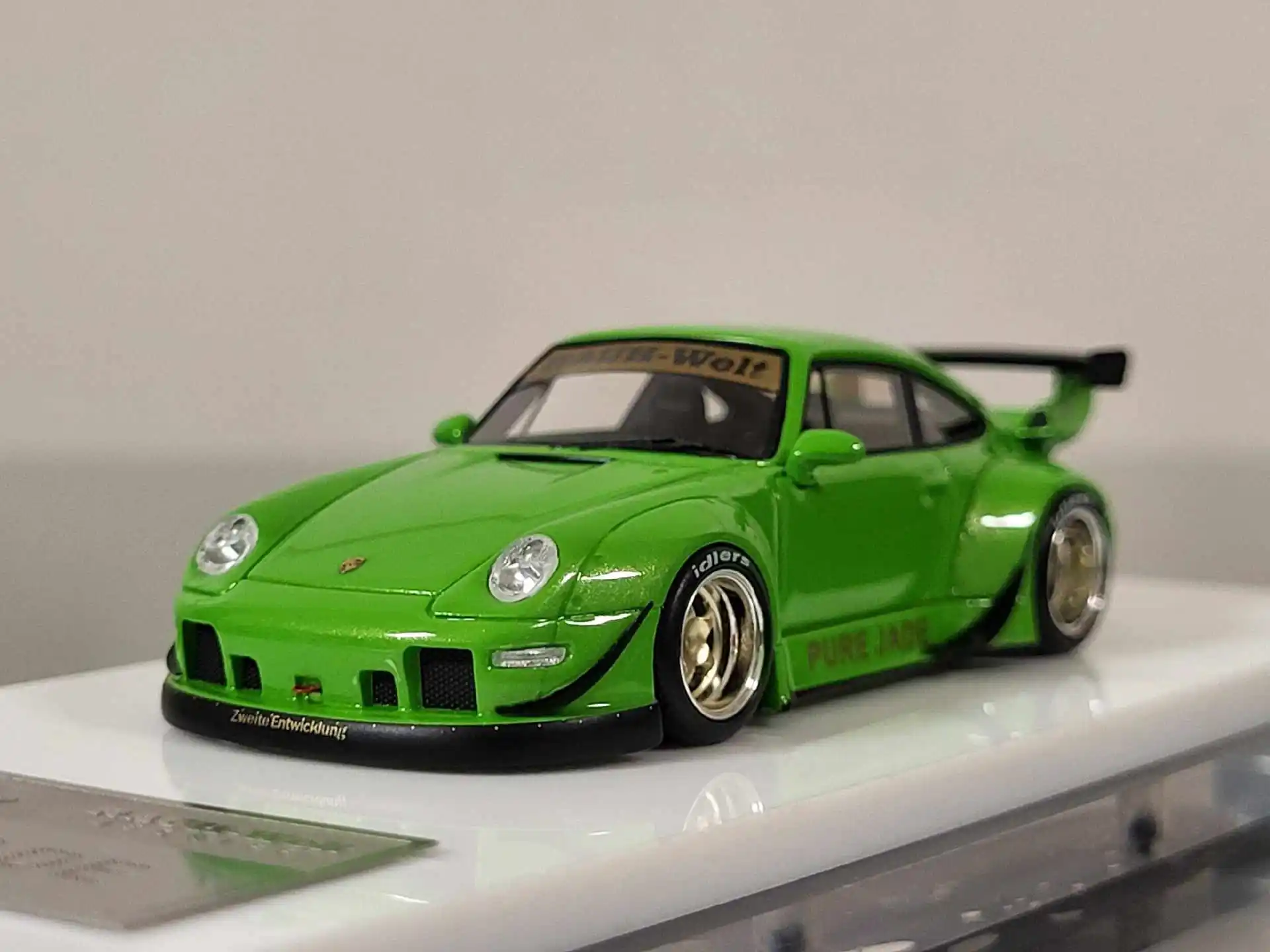 Металлическая статическая модель автомобиля Fuelme 1:64 911 RWB, 993 чистый нефрит, ограниченное издание, из смолы, игрушка в подарок
Металлическая статическая модель автомобиля Fuelme 1:64 911 RWB, 993 чистый нефрит, ограниченное издание, из смолы, игрушка в подарок