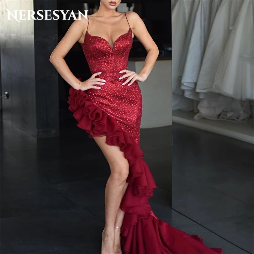 

Nersesyan Sexy Burgundy Cocktail Party Dresses Spaghetti Straps Glitter Mermaid Evening Gowns Ruffled Pleats Prom Dress 2023