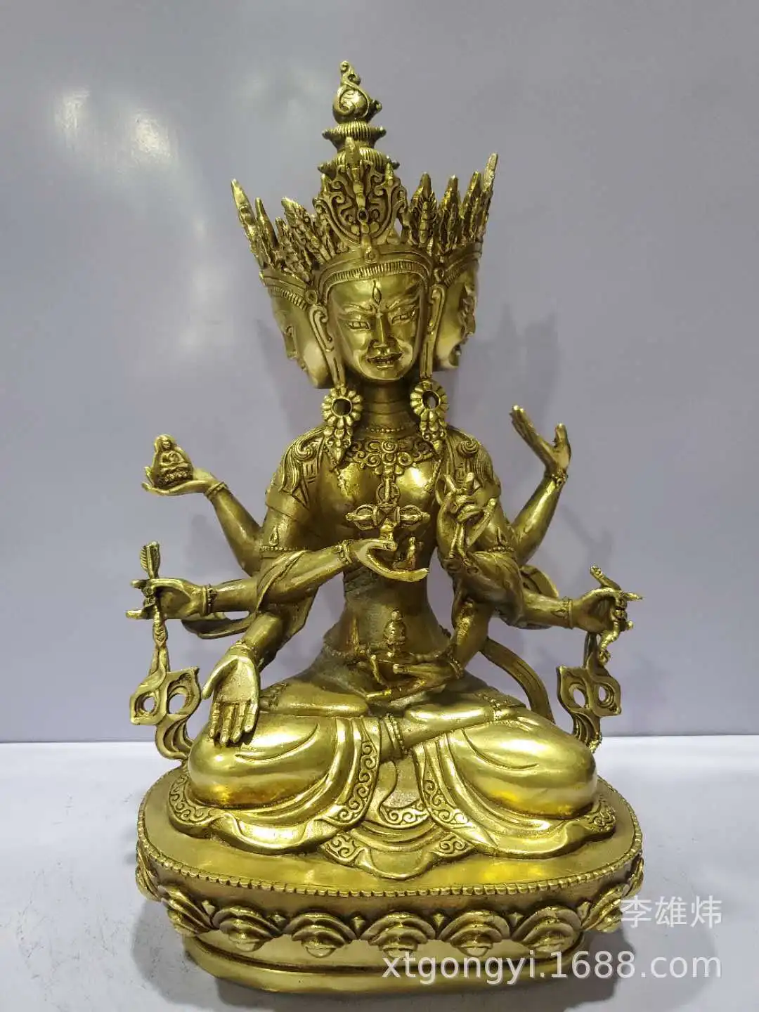 One-foot bronze statue of the mother of the Buddha, three heads and eight arms, Tantric Buddha statues wholesale
One-foot bronze statue of the mother of the Buddha, three heads and eight arms, Tantric Buddha statues wholesale
