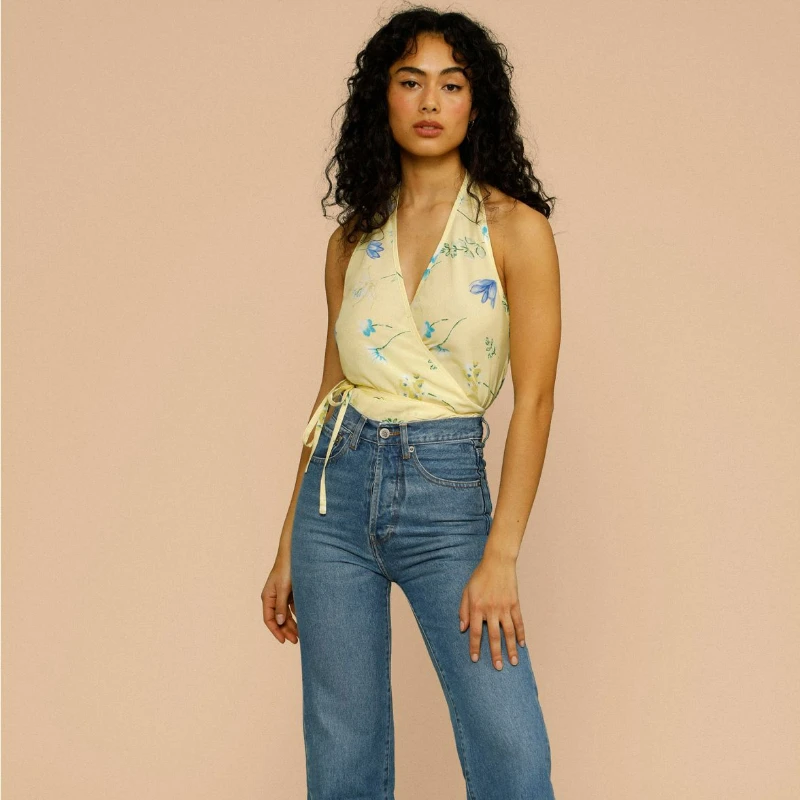 2023 Ladies Simple Printed Casual Halter Neck Backless Strap V-Neck Sleeveless Vest
2023 Ladies Simple Printed Casual Halter Neck Backless Strap V-Neck Sleeveless Vest