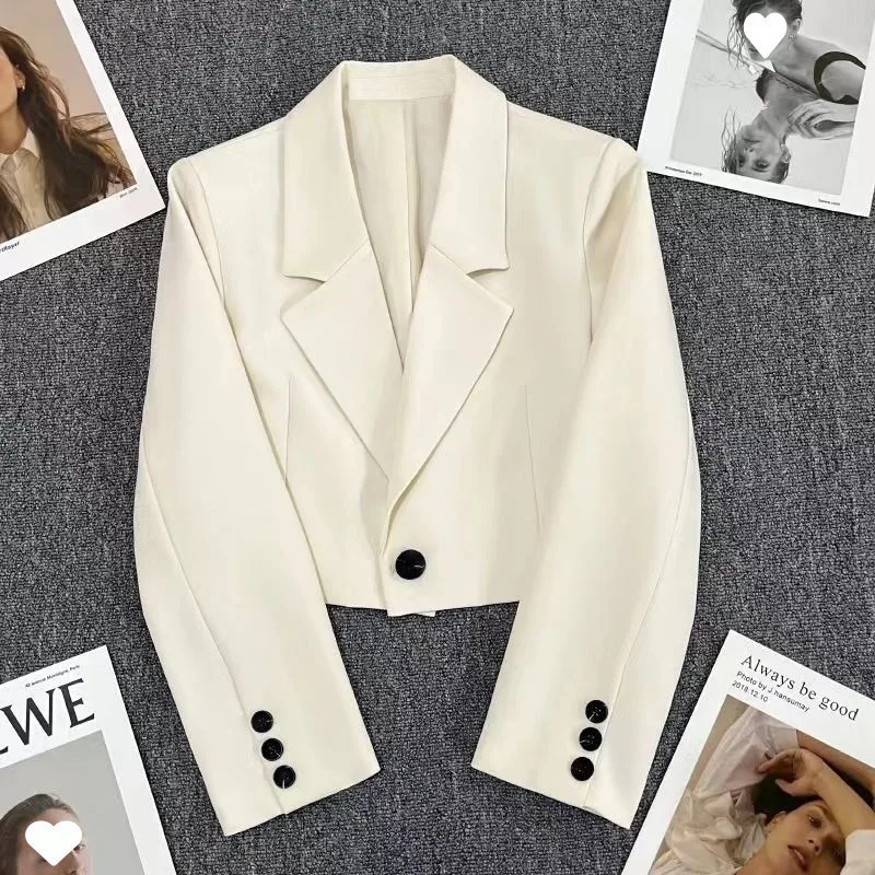 Punk Fashion Blazer Pin Brooch Cross Metal Chain Women Long Sleeve Suit Jacket Streetwear Gothic Lapel Button Up Cropped Coat
Punk Fashion Blazer Pin Brooch Cross Metal Chain Women Long Sleeve Suit Jacket Streetwear Gothic Lapel Button Up Cropped Coat