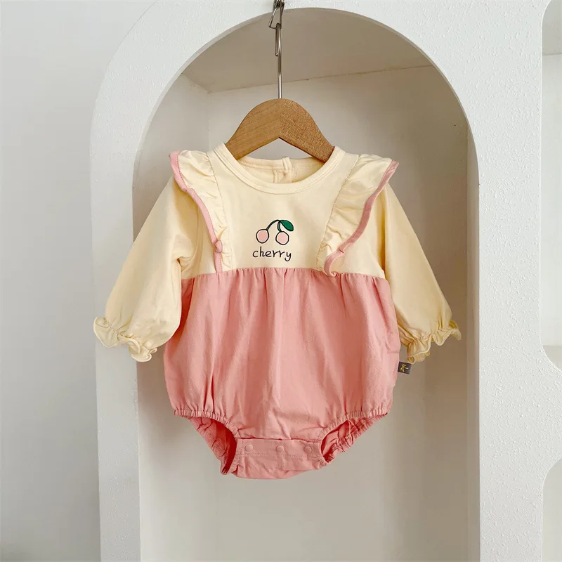 Adorable Spring Romper for Baby Girls - Long Sleeves, Round Collar, and Cute Embroidered Letters!
Adorable Spring Romper for Baby Girls - Long Sleeves, Round Collar, and Cute Embroidered Letters!