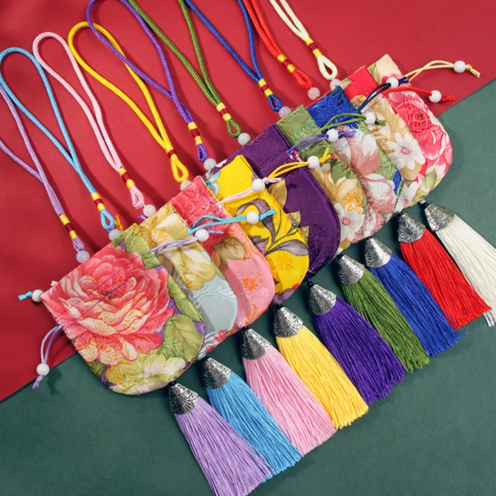 Bag Tassel Bedroom Decoration Flower Pattern Antique Earring Case Jewelry Bag Embroidery Bag Chinese Style Sachet Coin Purse
Bag Tassel Bedroom Decoration Flower Pattern Antique Earring Case Jewelry Bag Embroidery Bag Chinese Style Sachet Coin Purse