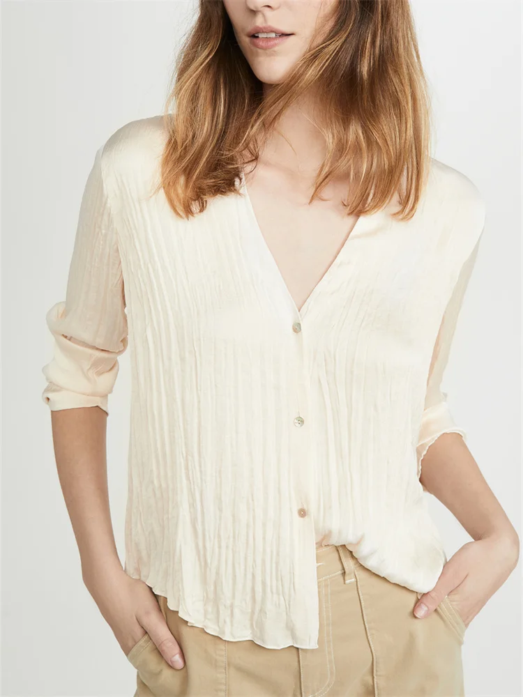 Women Solid Color Pleated Design Soft Blouse Autumn 2023 New Ladies V-Neck Long Sleeve Single Breasted Elegant Shirt
Women Solid Color Pleated Design Soft Blouse Autumn 2023 New Ladies V-Neck Long Sleeve Single Breasted Elegant Shirt