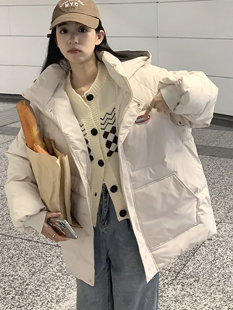 2023 осень-зима, Женские однотонные Свободные повседневные парки, корейские толстые теплые пальто с длинным рукавом и воротником-стойкой и капюшоном на молнии
2023 осень-зима, Женские однотонные Свободные повседневные парки, корейские толстые теплые пальто с длинным рукавом и воротником-стойкой и капюшоном на молнии