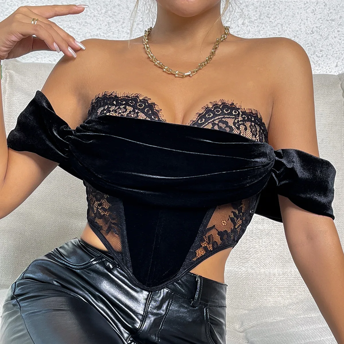 

Velvet Spliced Floral Corset Sexy Lace Women Bustier Corset Lingerie Tops Slim-fit Fishbone Fashion Sexy Strapless Top Partyclub