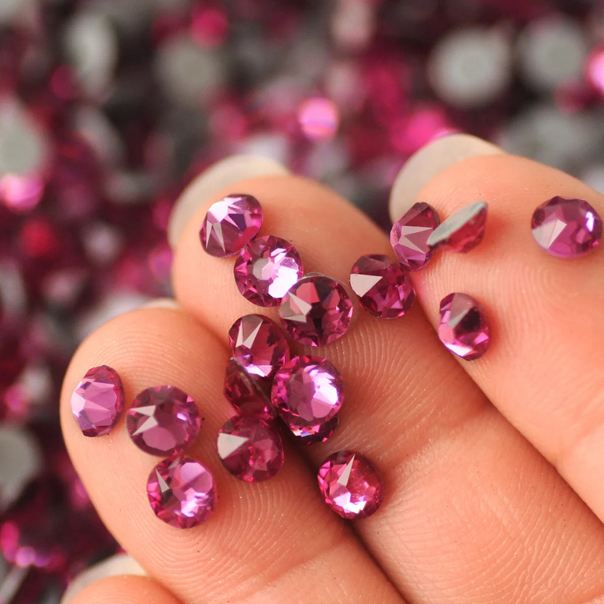 YANRUO 2088HF All Sizes Fuchsia Glass Rhinestones Crystal Stones for Sewing Art Clothes Fabric
YANRUO 2088HF All Sizes Fuchsia Glass Rhinestones Crystal Stones for Sewing Art Clothes Fabric