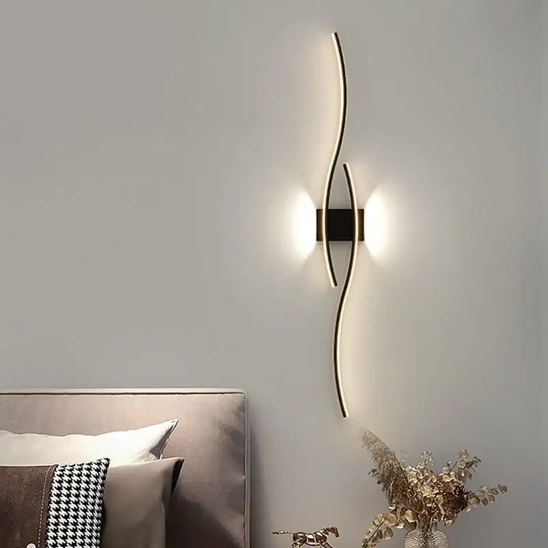 

Современная Минималистичная настенная лампа с волнистыми линиями, скандинавский фон для гостиной, современные прикроватные светильники для спальни