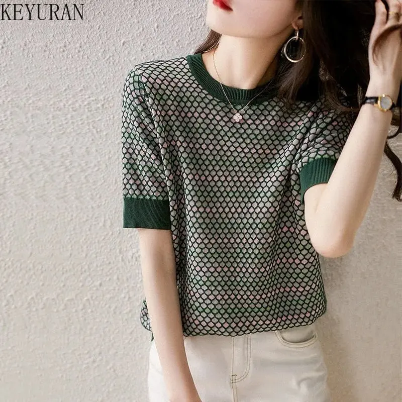 Plaid Ice Silk Knitted T-shirt Women Vintage Summer Contrast Color Loose O-Neck Short Sleeve Sweater Pullover Knitwear Tops Tees
Plaid Ice Silk Knitted T-shirt Women Vintage Summer Contrast Color Loose O-Neck Short Sleeve Sweater Pullover Knitwear Tops Tees