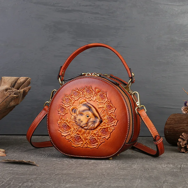 Head layer cowhide bag Vintage leather small round bag Flower field mouse plant tanned leather shoulder bag
Head layer cowhide bag Vintage leather small round bag Flower field mouse plant tanned leather shoulder bag