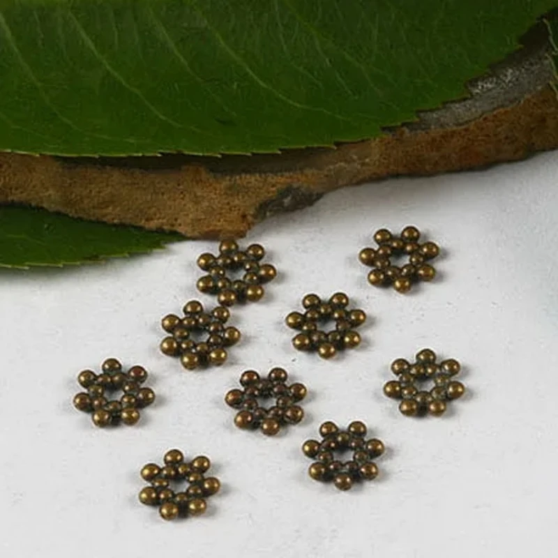 

100pcs 7mm Antiqued Bronze Tone Daisy Flower Spacer Bead H3008 Beads for Jewelry Making