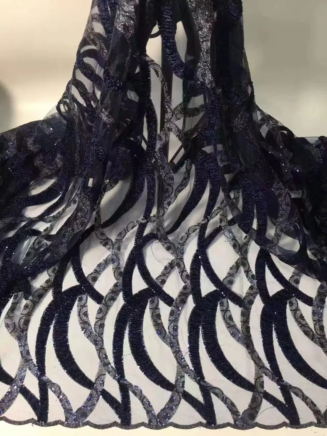 High Quality Nigerian Lace Fabrics 2022 Latest Lace With Sequins African French Mesh Lace Fabric Embroidered Tulle Lace KCD21116
High Quality Nigerian Lace Fabrics 2022 Latest Lace With Sequins African French Mesh Lace Fabric Embroidered Tulle Lace KCD21116