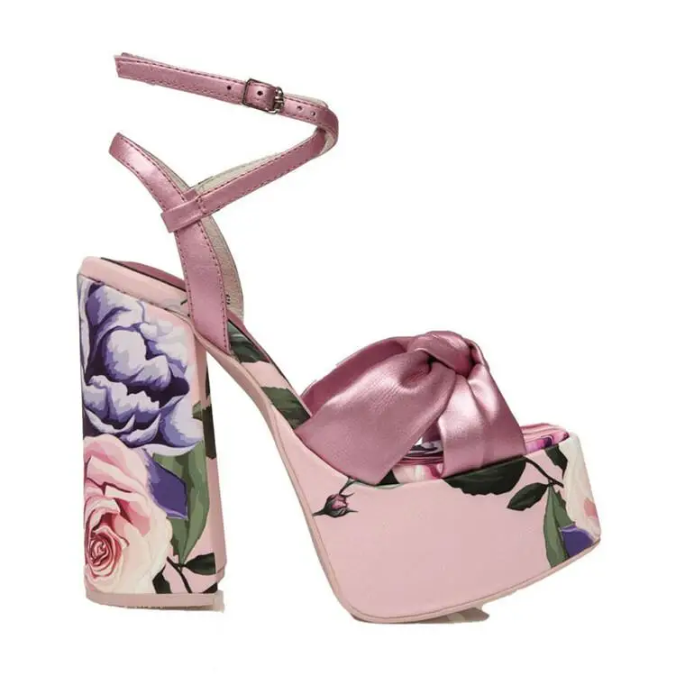 UVRCOS Fashion Flower Printed Thick Heels Women Sandals Summer Open Toe Cross-tied Gladiator Shoes Platform Party Dress Shoes
UVRCOS Fashion Flower Printed Thick Heels Women Sandals Summer Open Toe Cross-tied Gladiator Shoes Platform Party Dress Shoes