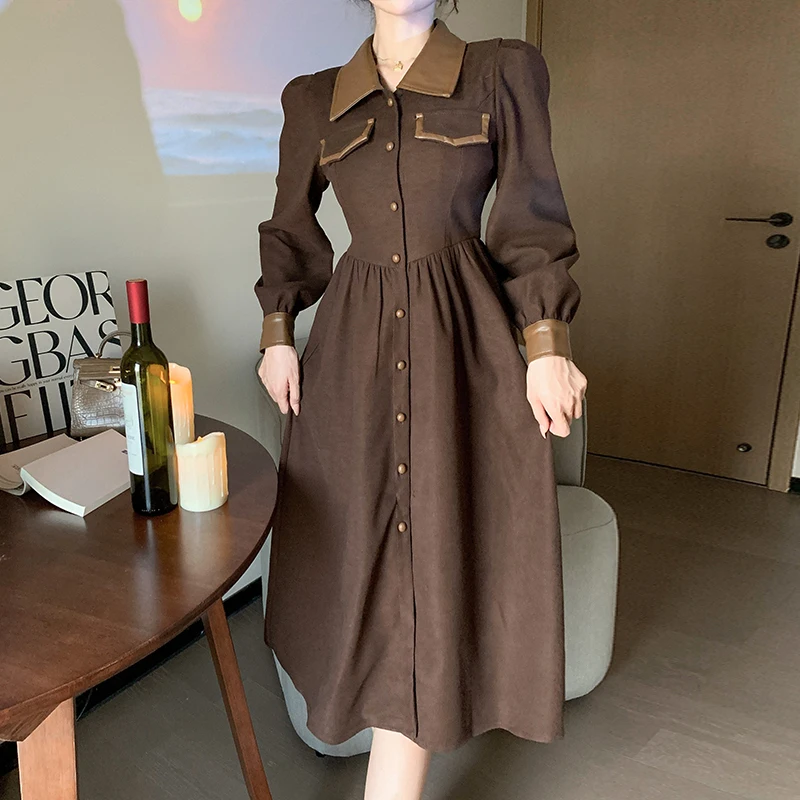 New Autumn Winter French Turn Down Collar Dress High Quality Women Single Breasted Leather Patchwork Office Midi Vestidos
New Autumn Winter French Turn Down Collar Dress High Quality Women Single Breasted Leather Patchwork Office Midi Vestidos
