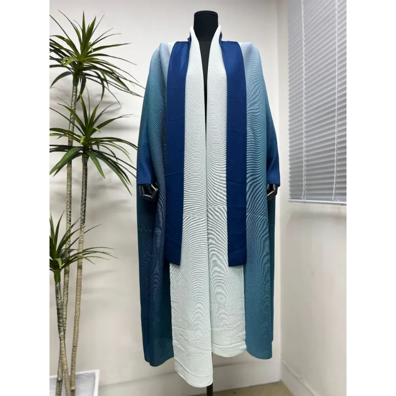Miyake Pleated Plus Size Women Trench Coat Autumn and Winter New Gradient Color Retro Design Long Cardigan Jacket Female Robe
Miyake Pleated Plus Size Women Trench Coat Autumn and Winter New Gradient Color Retro Design Long Cardigan Jacket Female Robe
