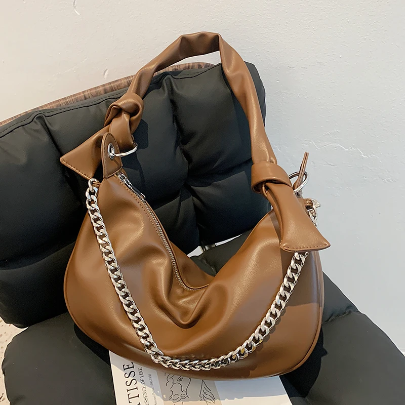 Women's Shoulder Bags New Texture PU Leather Underarm Pack Korean Style Fashion Solid Chains Messenger Bag
Women's Shoulder Bags New Texture PU Leather Underarm Pack Korean Style Fashion Solid Chains Messenger Bag