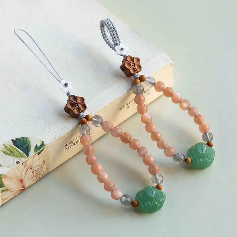 Natural Sun Stone Mobile Phone Rope Chain Short Pendant Cute Jade Cat Claw Female Chinese Wind Car Key Chain Pendant
Natural Sun Stone Mobile Phone Rope Chain Short Pendant Cute Jade Cat Claw Female Chinese Wind Car Key Chain Pendant