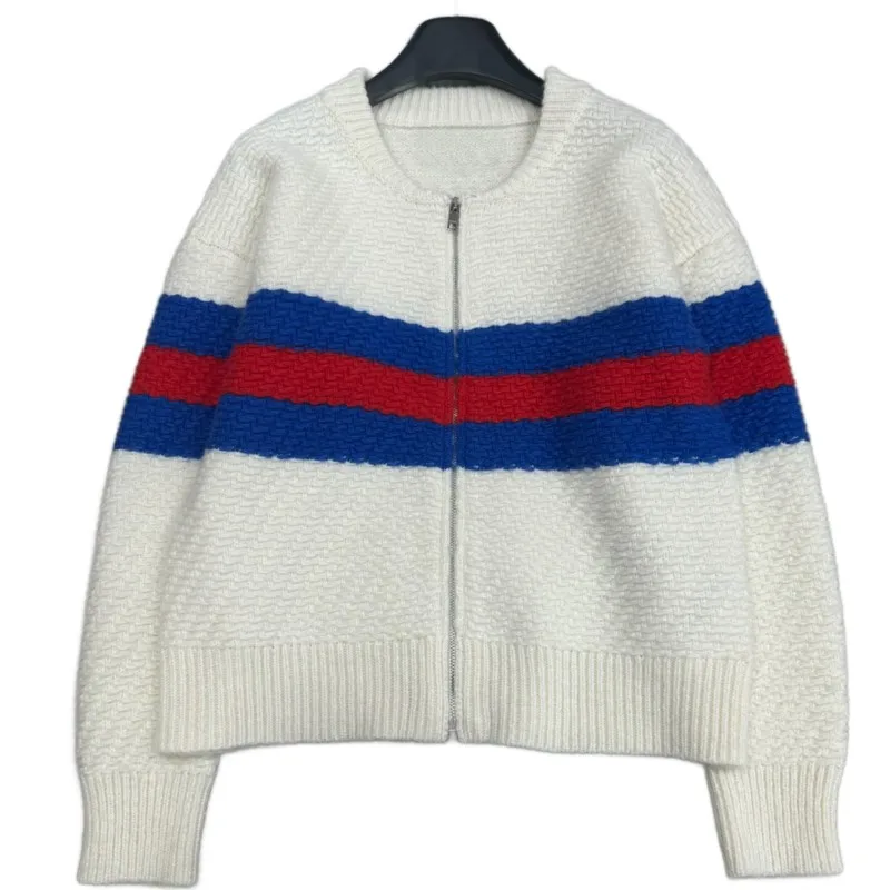 Knit cardigan jacket round neck short slim-fit version color contrast zipper design warm and comfortable 2023 autumn/winter
Knit cardigan jacket round neck short slim-fit version color contrast zipper design warm and comfortable 2023 autumn/winter