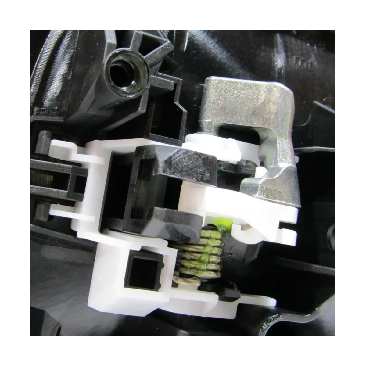 Ручка левой двери крышки замка A4517200700 для Mercedes-BenzSmart Fortwo 451 2009-2015 Крышка экстерьера двери
Ручка левой двери крышки замка A4517200700 для Mercedes-BenzSmart Fortwo 451 2009-2015 Крышка экстерьера двери