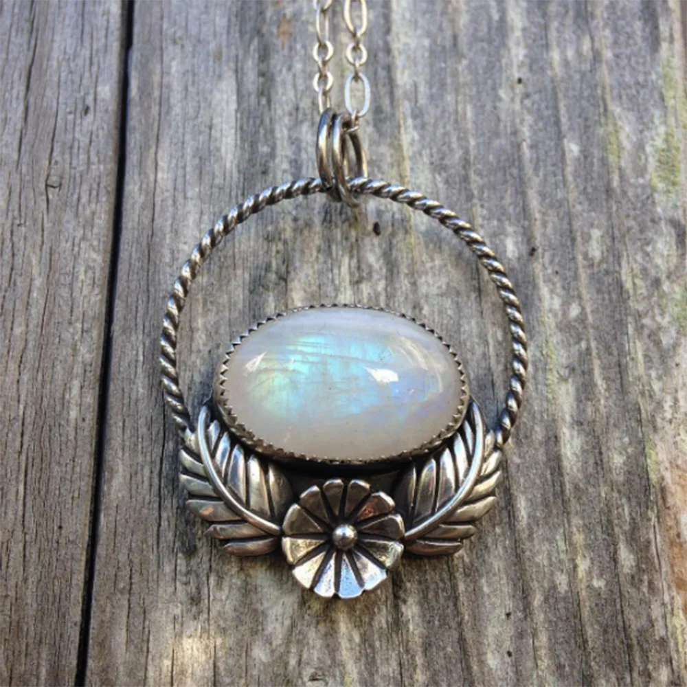 Vintage Flower Leaves Pendant Necklace for Women Statement Retro Moonstones Collar Choker Metal Chain Accessories Jewelry Gifts
Vintage Flower Leaves Pendant Necklace for Women Statement Retro Moonstones Collar Choker Metal Chain Accessories Jewelry Gifts
