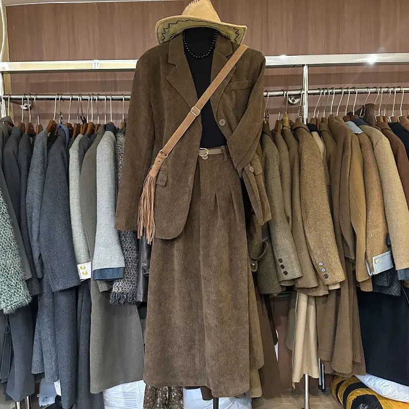 UNXX Luxury Winter Suit Collar Loose Padded Thick Corduroy Jacket High-Waisted Half-Length Skirt Two-Piece Suit for Women Female
UNXX Luxury Winter Suit Collar Loose Padded Thick Corduroy Jacket High-Waisted Half-Length Skirt Two-Piece Suit for Women Female
