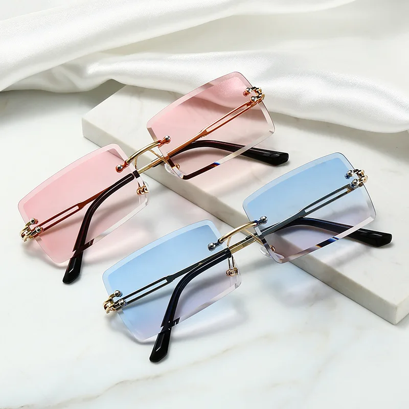 Ladies Square Gradient Sunglasses Fashion Design Small Rectangular Rimless UV400 Sun Glasses Luxury Ocean Lens Shades Eyewear
Ladies Square Gradient Sunglasses Fashion Design Small Rectangular Rimless UV400 Sun Glasses Luxury Ocean Lens Shades Eyewear