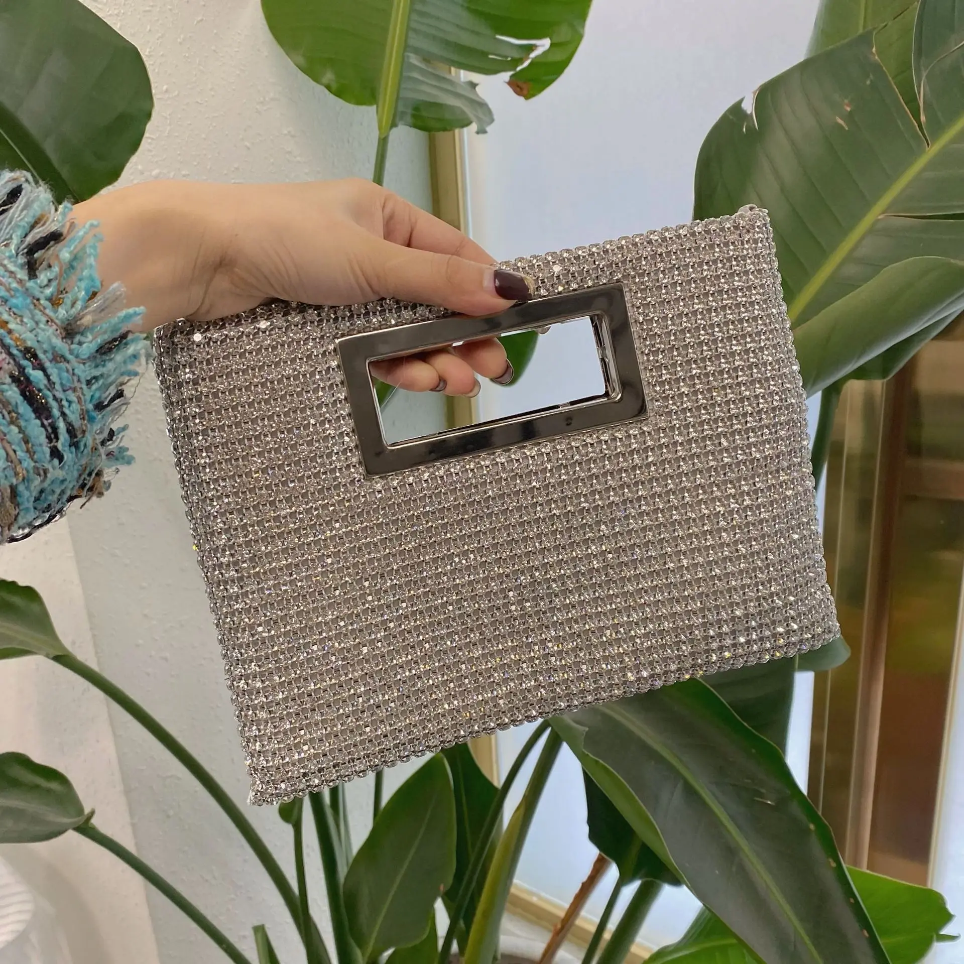 Fashion Diamonds Square Women Handbags Designer Rhinestone Evening Bag Shinny Crystal Shoulder Crossbody Bag Luxury Party Purses
Fashion Diamonds Square Women Handbags Designer Rhinestone Evening Bag Shinny Crystal Shoulder Crossbody Bag Luxury Party Purses