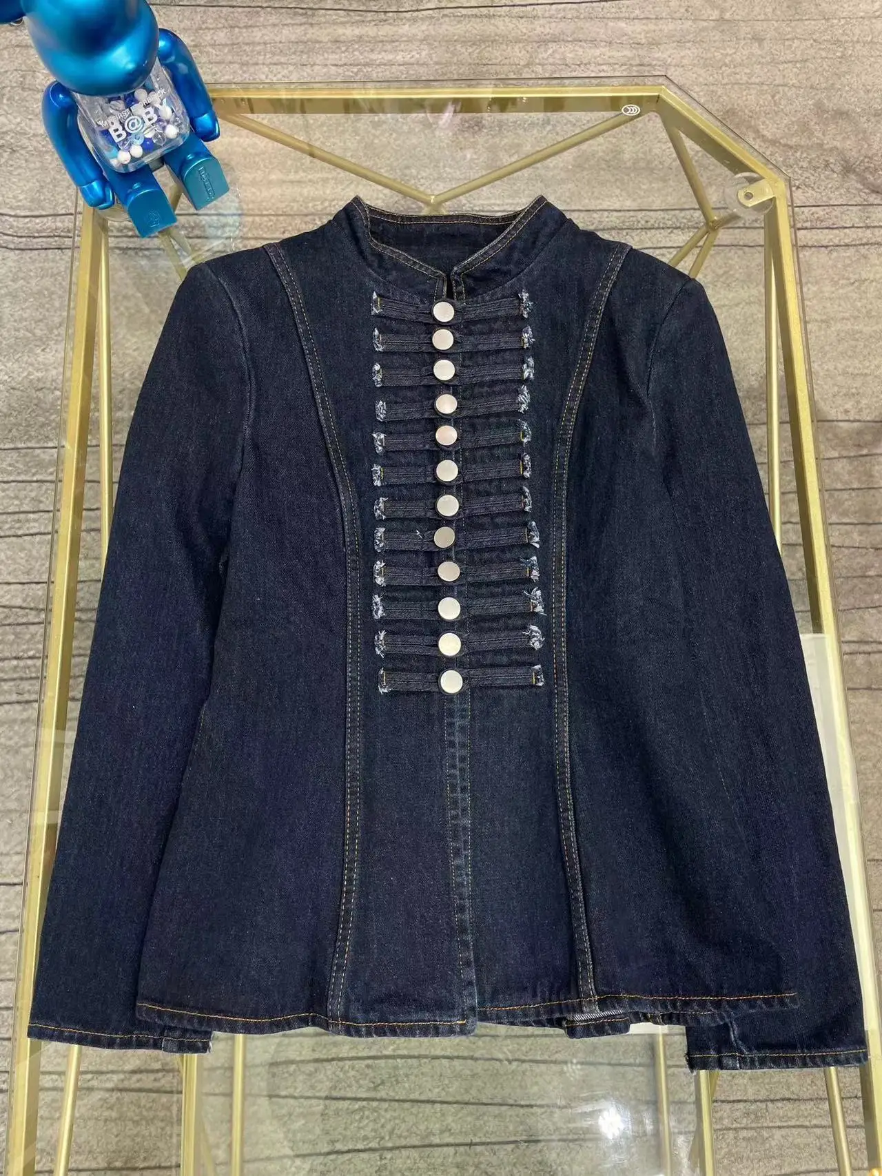 Fyion High Quality Women's Denim Jacket Solid Baseball Fashion Runway 2022 Single Breasted Hot Sale Coat
Fyion High Quality Women's Denim Jacket Solid Baseball Fashion Runway 2022 Single Breasted Hot Sale Coat