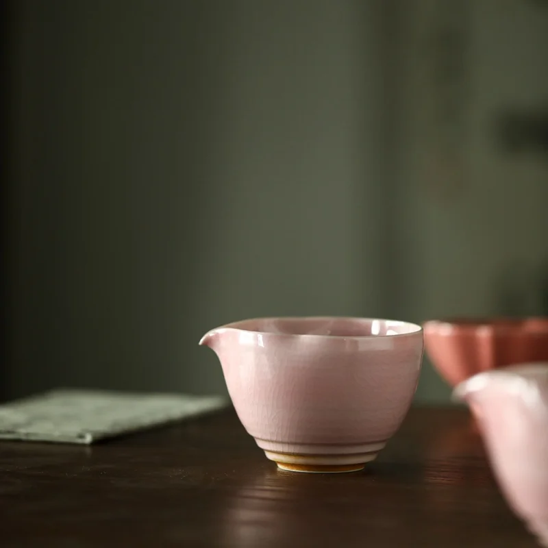

Jingdezhen Soda Red Pink Ceramic Fair Cup Household Chinese Style Tea Serving Cup Kung Fu Tea Teaware Tea Pitcher Tea Pitcher Fa
