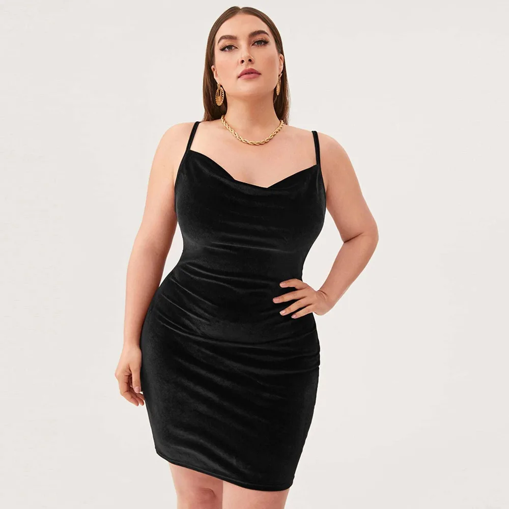 European and American Oversized Women's Clothing 2024 New Elegant Temperament Bag Buttocks Strap Velvet Banquet Dress
European and American Oversized Women's Clothing 2024 New Elegant Temperament Bag Buttocks Strap Velvet Banquet Dress