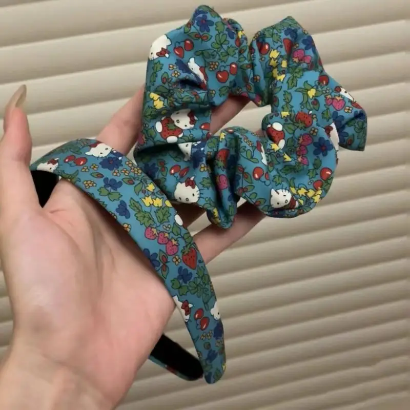 Kawaii Sanrio Anime Hair Band Cute Hello Kitty Cartoon Ins Good-Looking Sweet Fragmented Flowers Hair Ornaments Gifts for Girls
Kawaii Sanrio Anime Hair Band Cute Hello Kitty Cartoon Ins Good-Looking Sweet Fragmented Flowers Hair Ornaments Gifts for Girls