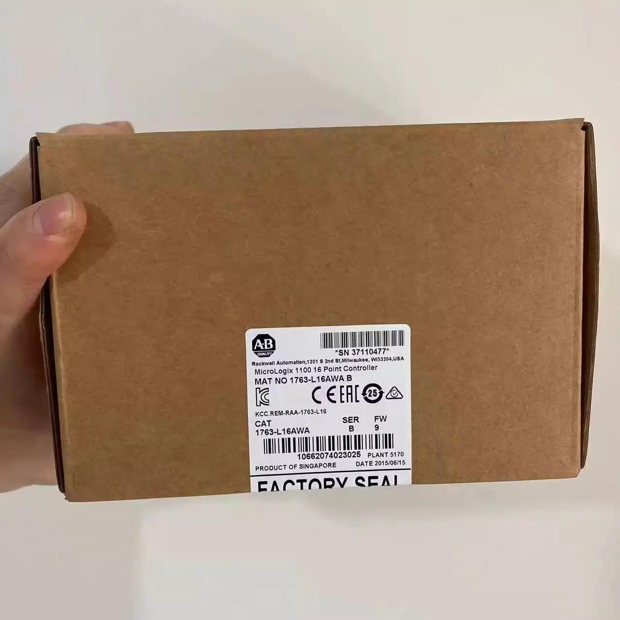NEW Allen-Bradley 1763-L16AWA MicroLogix 1100 16 Point Controller 1763L16AWA 
NEW Allen-Bradley 1763-L16AWA MicroLogix 1100 16 Point Controller 1763L16AWA
