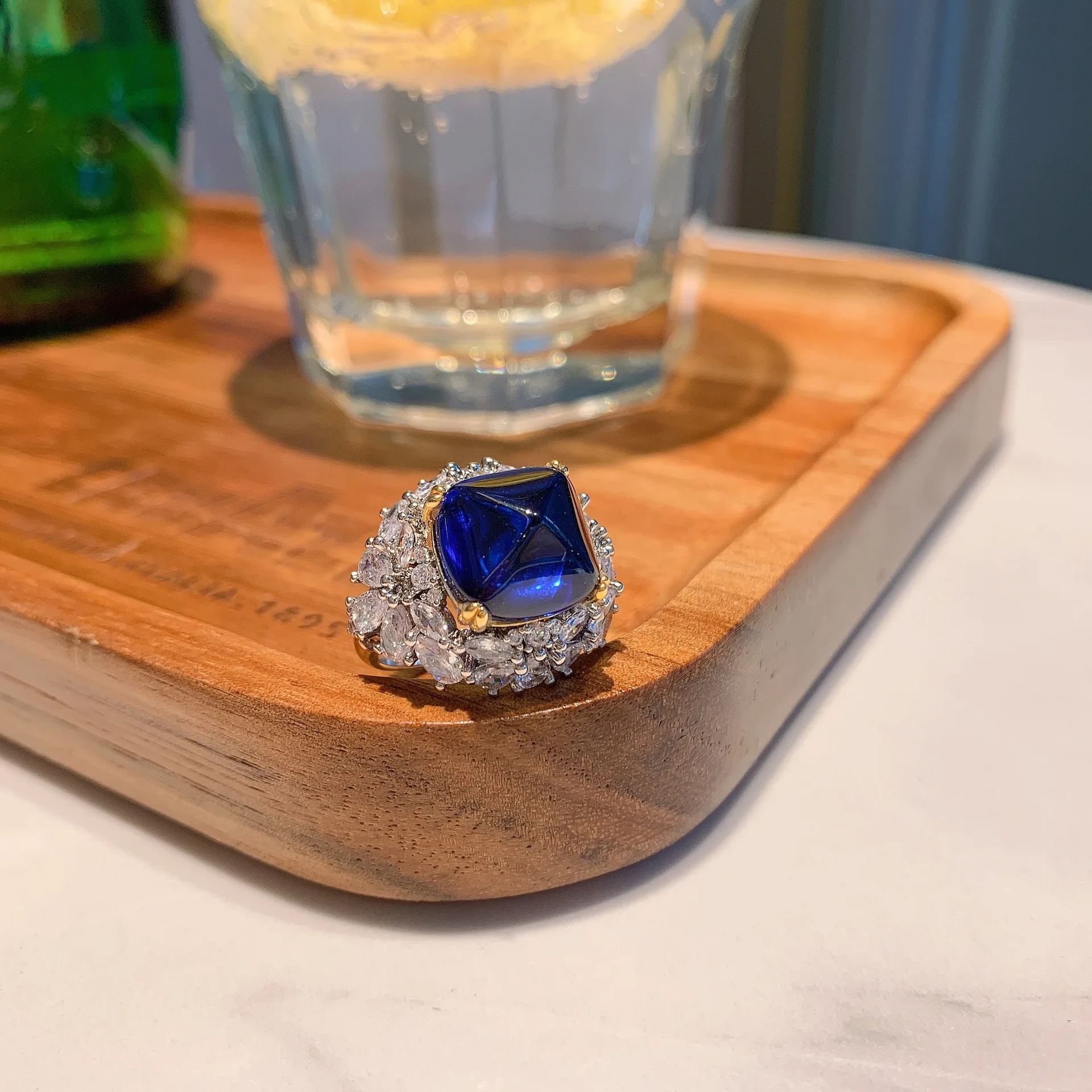 

New fashion trend S925 silver inlaid 5A zircon ladies personality color treasure Tanzanian blue sapphire ring